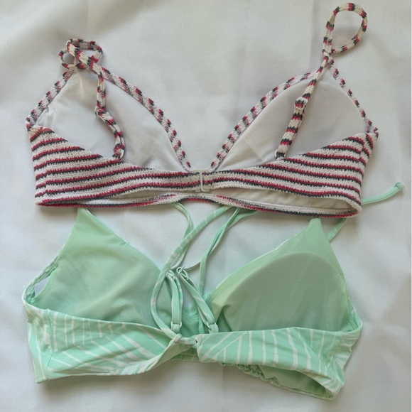 2 Like new Roxy bikini tops size large - Picture 4 of 6